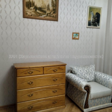 Продам квартиру, Культуры ул. , 2  ком., 56.30 м², капитальный ремонт 