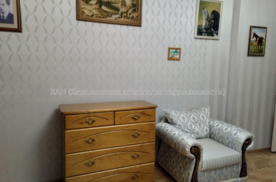 Продам квартиру, Культуры ул. , 2  ком., 56.30 м², капитальный ремонт 