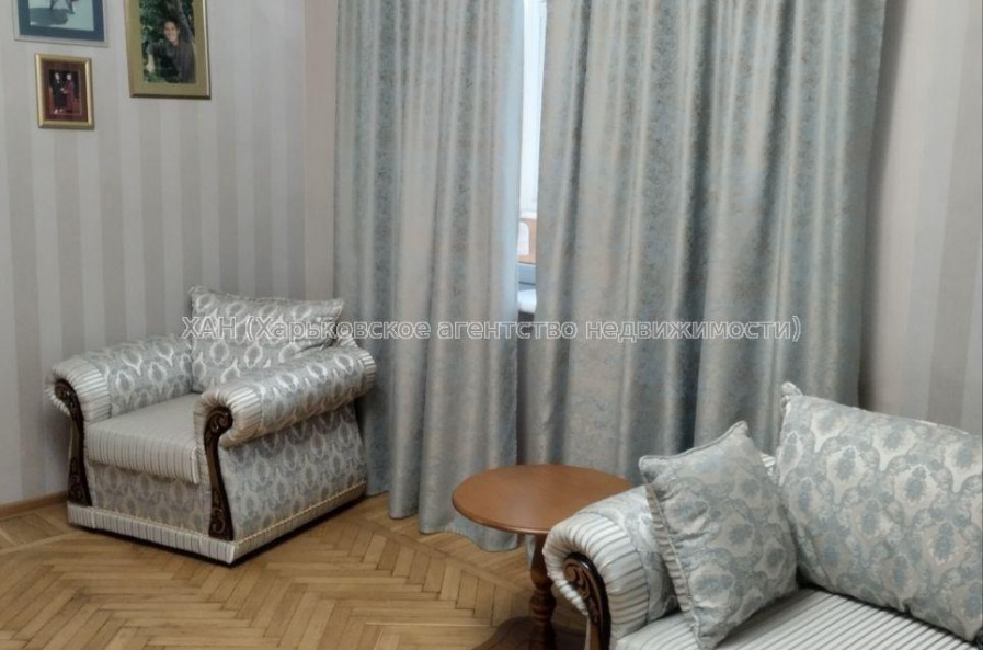 Продам квартиру, Культуры ул. , 2  ком., 56.30 м², капитальный ремонт 