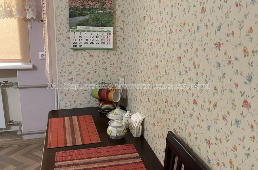 Продам квартиру, Культуры ул. , 2  ком., 56.30 м², капитальный ремонт 