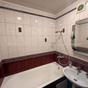 Продам квартиру, Аэрокосмический пр. , 2 кім., 55 м², капитальный ремонт 