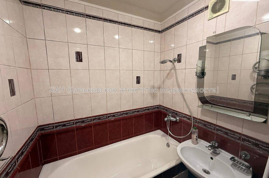Продам квартиру, Аэрокосмический пр. , 2 кім., 55 м², капитальный ремонт 