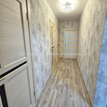 Продам квартиру, Натальи Ужвий ул. , 3  ком., 70 м², капитальный ремонт 