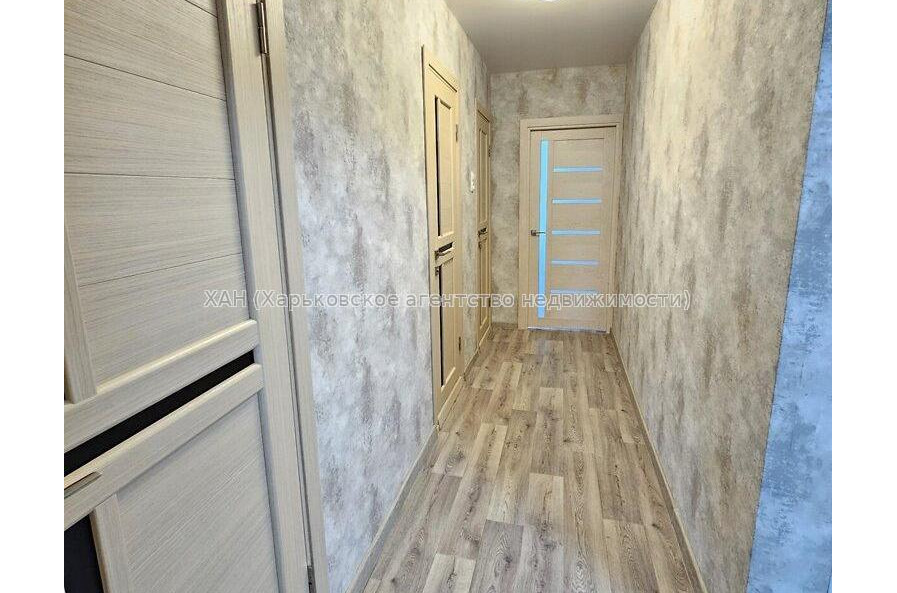 Продам квартиру, Натальи Ужвий ул. , 3  ком., 70 м², капитальный ремонт 
