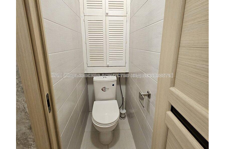 Продам квартиру, Натальи Ужвий ул. , 3  ком., 70 м², капитальный ремонт 