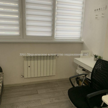 Продам квартиру, Мира ул. , 1  ком., 40 м², авторский дизайн 