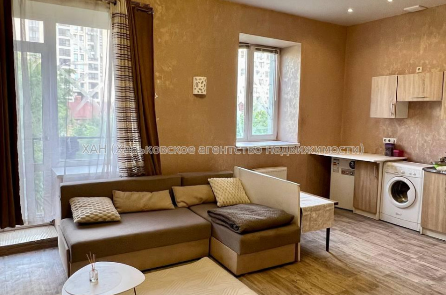 Продам квартиру, Белобровский пер. , 1  ком., 26.10 м², евроремонт 