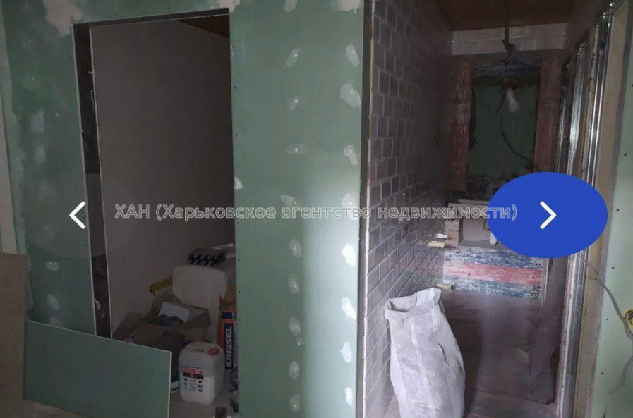 Продам нежилую недвижимость, помещение свободного назначения , 7  ком., 202 м², частичный ремонт 