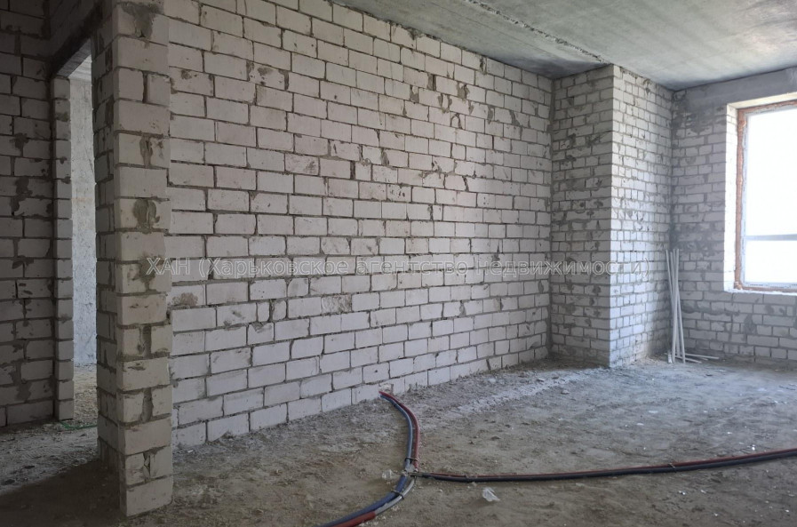 Продам квартиру, Героев Харькова просп. , 1  ком., 42.20 м², без внутренних работ 