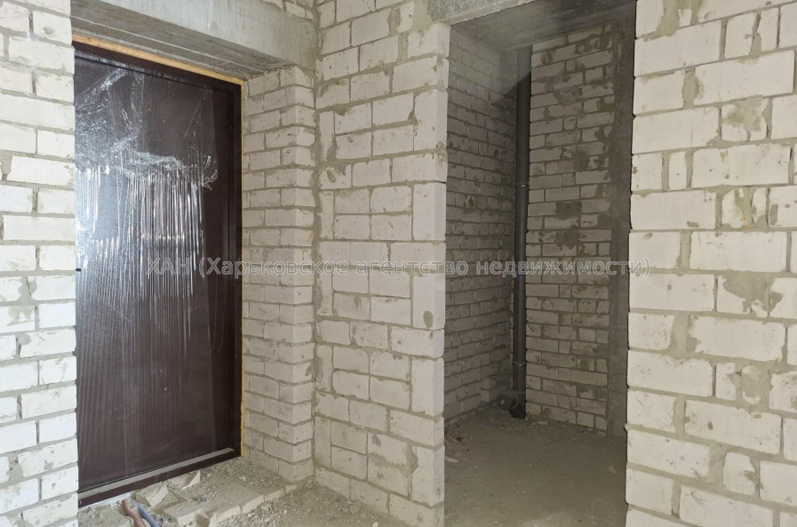 Продам квартиру, Героев Харькова просп. , 1  ком., 42.20 м², без внутренних работ 