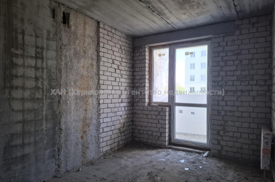 Продам квартиру, Героев Харькова просп. , 1  ком., 42.20 м², без внутренних работ 