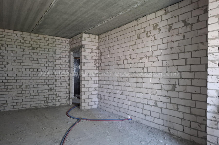 Продам квартиру, Героев Харькова просп. , 1  ком., 42.20 м², без внутренних работ 
