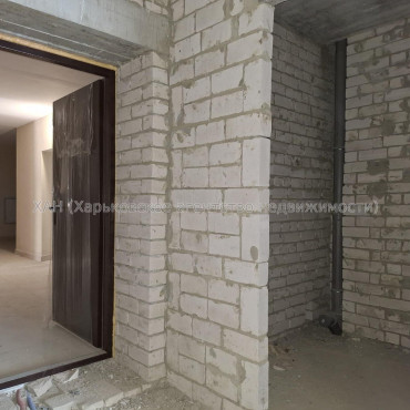 Продам квартиру, Героев Харькова просп. , 1  ком., 42.20 м², без внутренних работ 