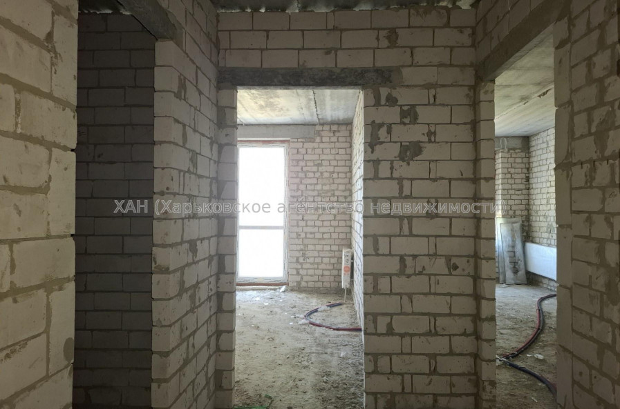 Продам квартиру, Героев Харькова просп. , 1  ком., 42.20 м², без внутренних работ 