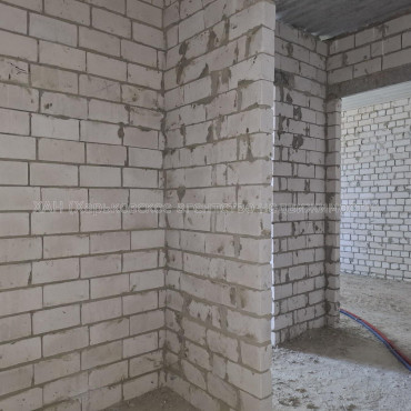 Продам квартиру, Героев Харькова просп. , 1  ком., 42.20 м², без внутренних работ 