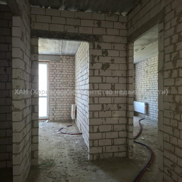 Продам квартиру, Героев Харькова просп. , 1  ком., 42.20 м², без внутренних работ 
