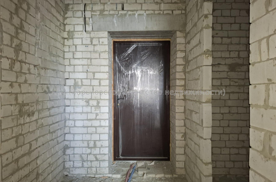 Продам квартиру, Героев Харькова просп. , 1  ком., 42.20 м², без внутренних работ 