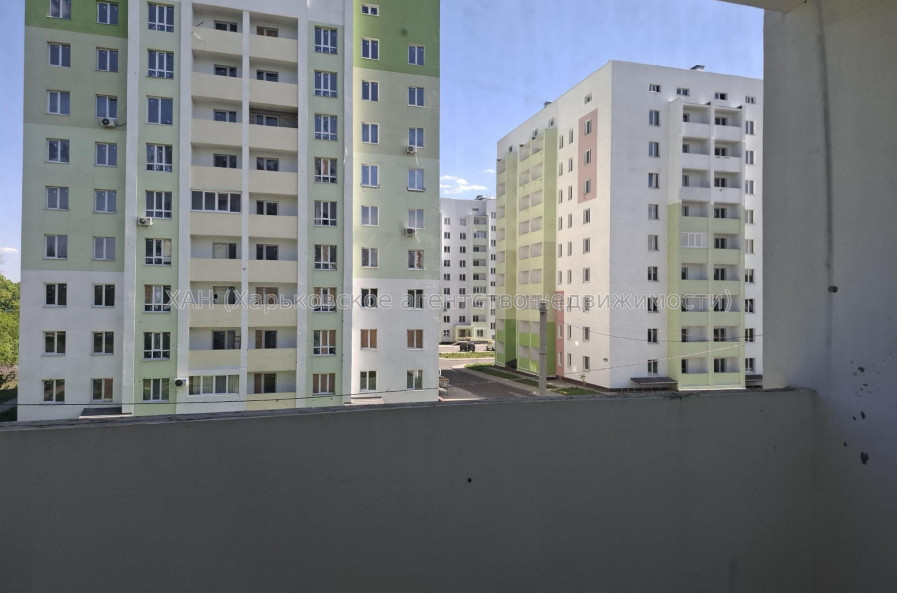 Продам квартиру, Героев Харькова просп. , 1  ком., 42.20 м², без внутренних работ 