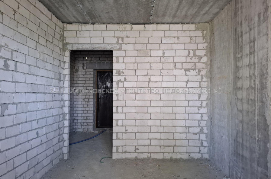 Продам квартиру, Героев Харькова просп. , 1  ком., 42.20 м², без внутренних работ 