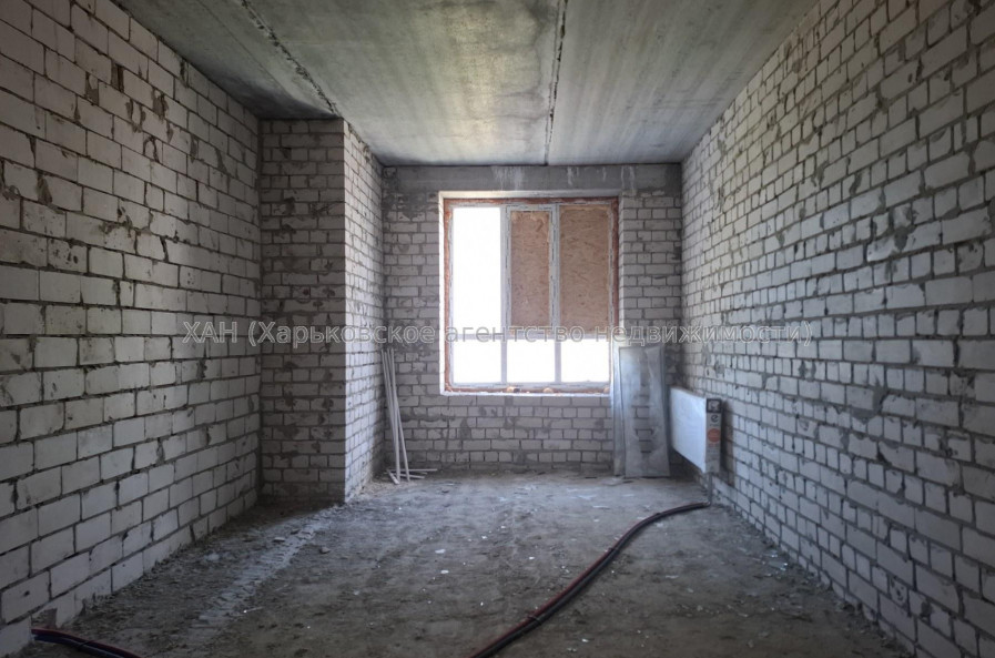 Продам квартиру, Героев Харькова просп. , 1  ком., 42.20 м², без внутренних работ 