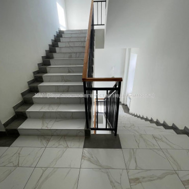 Продам квартиру, Шевченковский пер. , 1  ком., 19 м², капитальный ремонт 