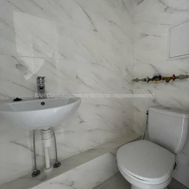 Продам квартиру, Шевченковский пер. , 1  ком., 19 м², капитальный ремонт 