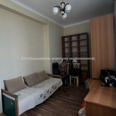 Продам квартиру, Гиршмана ул. , 5  ком., 110 м², капитальный ремонт 