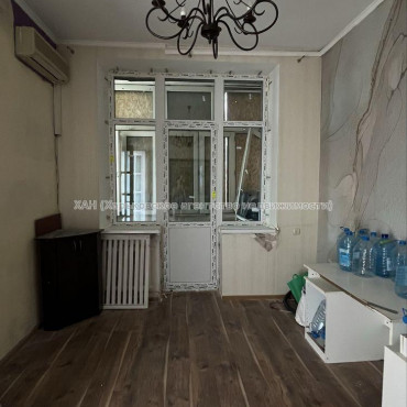 Продам квартиру, Гиршмана ул. , 5  ком., 110 м², капитальный ремонт 