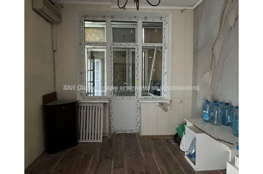 Продам квартиру, Гиршмана ул. , 5  ком., 110 м², капитальный ремонт 