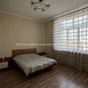 Продам квартиру, Гиршмана ул. , 5  ком., 110 м², капитальный ремонт 