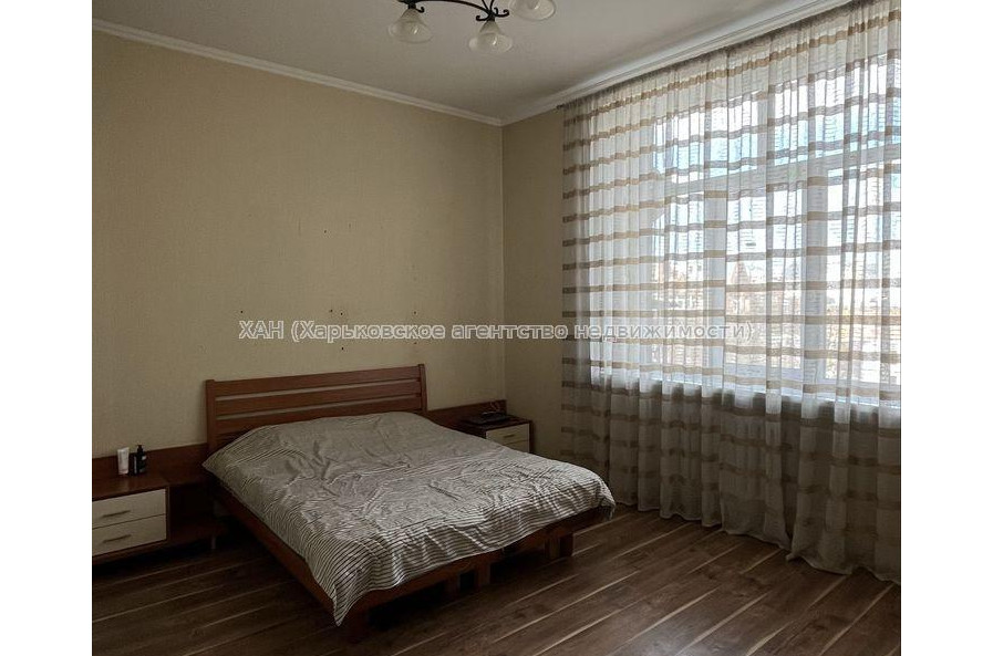 Продам квартиру, Гиршмана ул. , 5  ком., 110 м², капитальный ремонт 