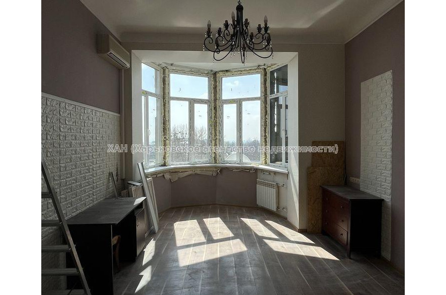 Продам квартиру, Гиршмана ул. , 5  ком., 110 м², капитальный ремонт 