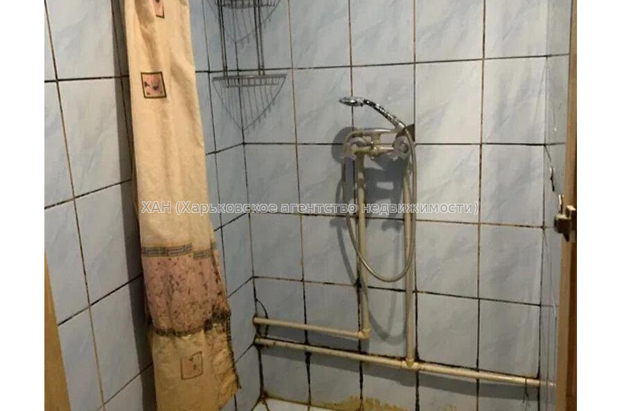 Продам квартиру, Власенко ул. , 15  ком., 19 м², косметический ремонт 