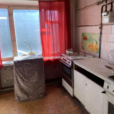 Продам квартиру, Власенко ул. , 15  ком., 19 м², косметический ремонт 