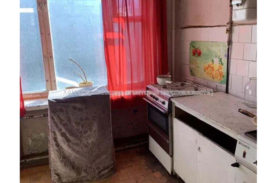 Продам квартиру, Власенко ул. , 15  ком., 19 м², косметический ремонт 