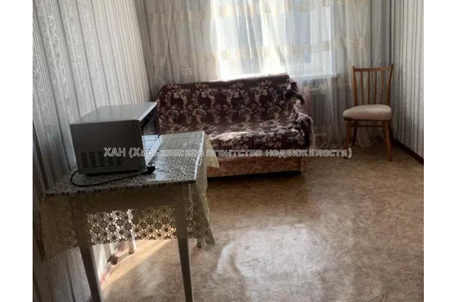Продам квартиру, Власенко ул. , 15  ком., 19 м², косметический ремонт 