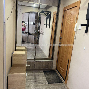 Продам квартиру, Зубарева Александра ул. , 1  ком., 33 м², капитальный ремонт 