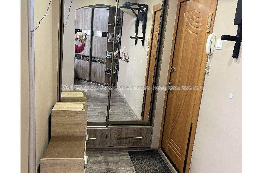 Продам квартиру, Зубарева Александра ул. , 1  ком., 33 м², капитальный ремонт 
