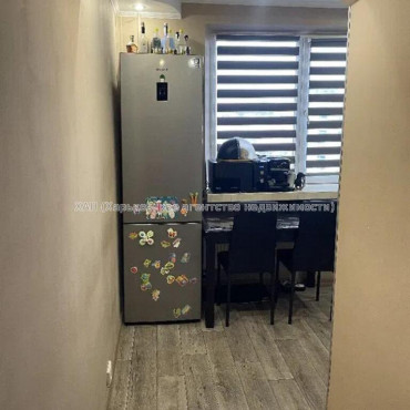 Продам квартиру, Зубарева Александра ул. , 1  ком., 33 м², капитальный ремонт 