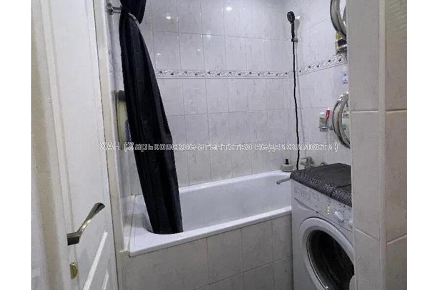 Продам квартиру, Зубарева Александра ул. , 1  ком., 33 м², капитальный ремонт 