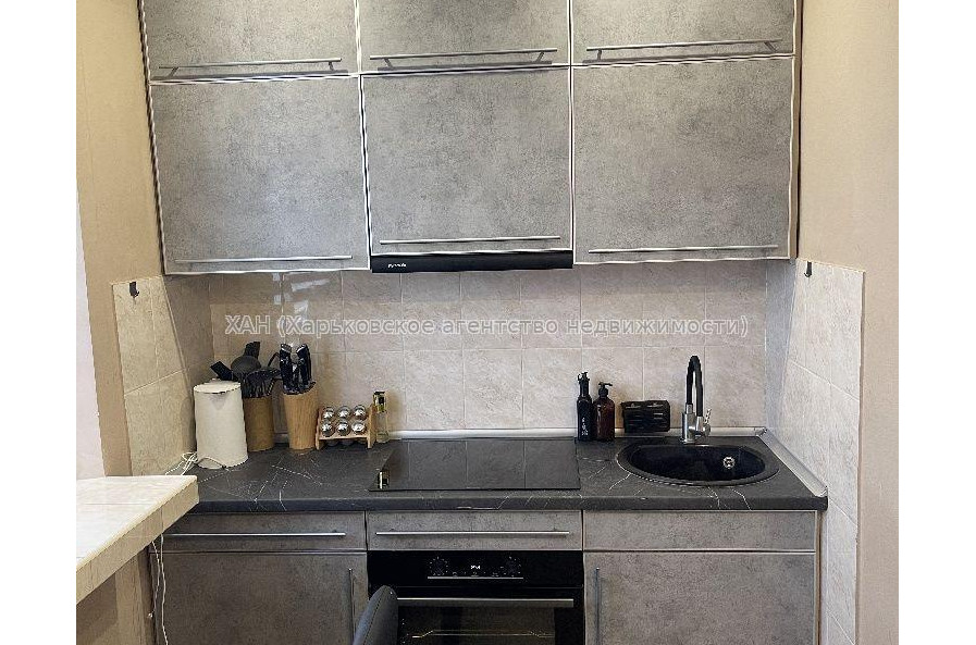 Продам квартиру, Зубарева Александра ул. , 1  ком., 33 м², капитальный ремонт 