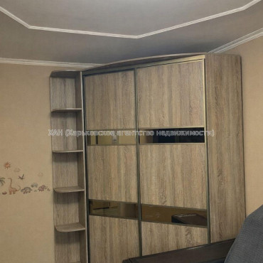 Продам квартиру, Зубарева Александра ул. , 1  ком., 33 м², капитальный ремонт 