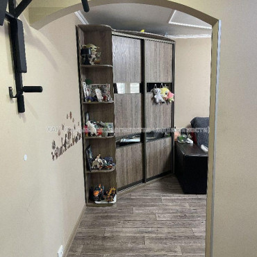 Продам квартиру, Зубарева Александра ул. , 1  ком., 33 м², капитальный ремонт 