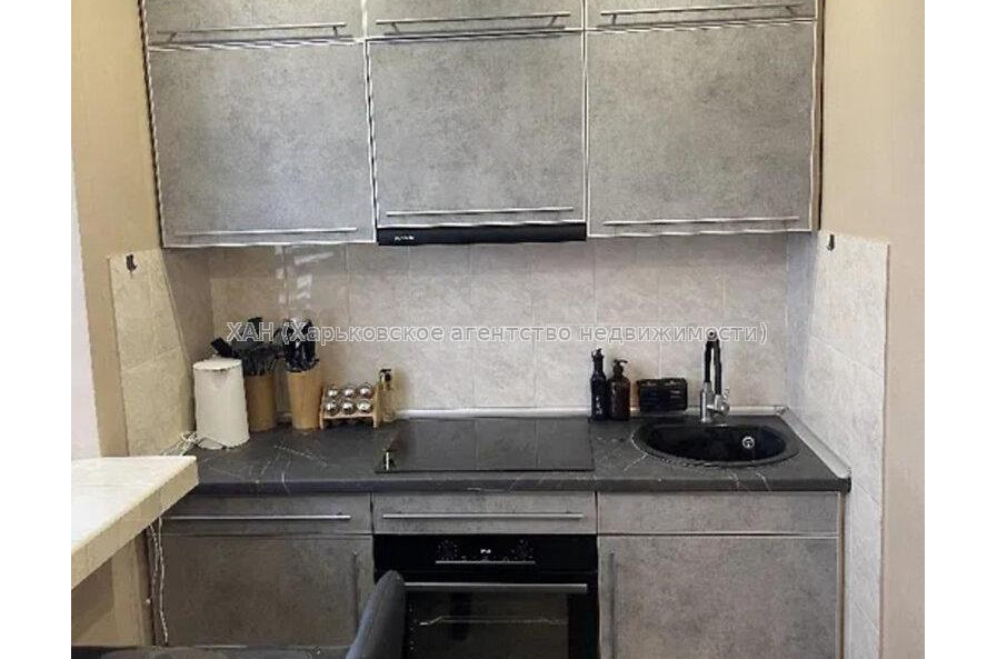 Продам квартиру, Зубарева Александра ул. , 1  ком., 33 м², капитальный ремонт 