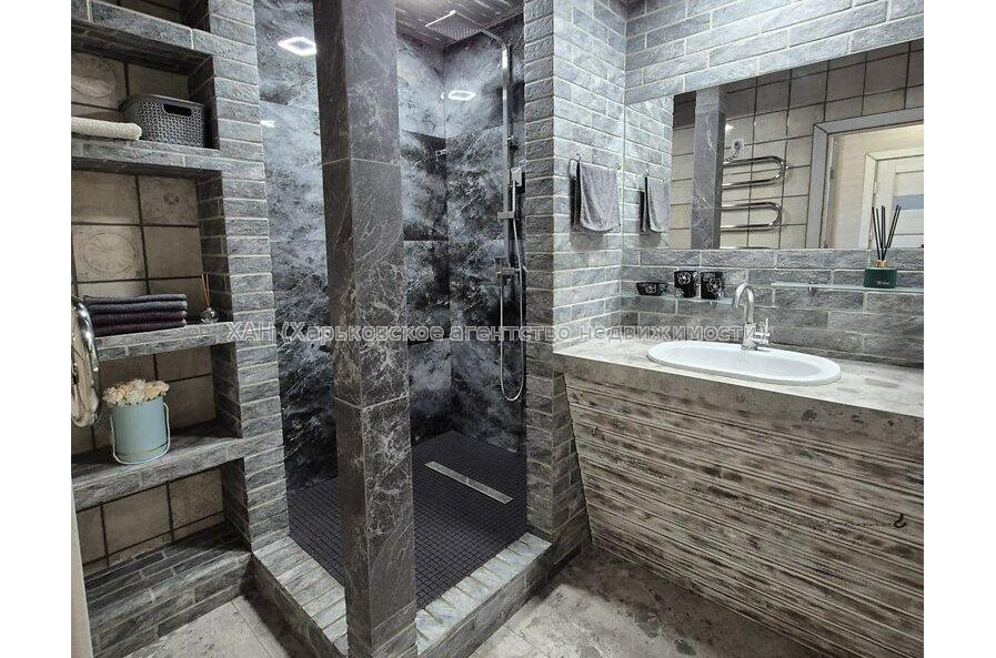Продам квартиру, Мира ул. , 1  ком., 40 м², евроремонт 