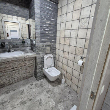 Продам квартиру, Мира ул. , 1  ком., 40 м², евроремонт 