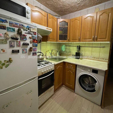 Продам квартиру, Познанская ул. , 1 кім., 30.50 м², капитальный ремонт 