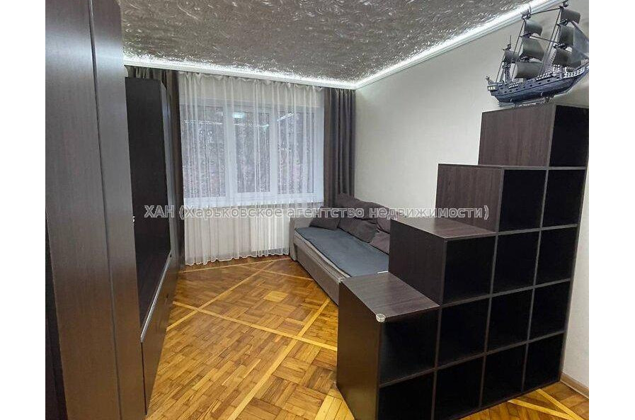 Продам квартиру, Познанская ул. , 1 кім., 30.50 м², капитальный ремонт 