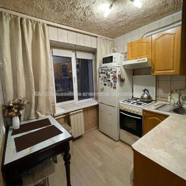 Продам квартиру, Познанская ул. , 1 кім., 30.50 м², капитальный ремонт 