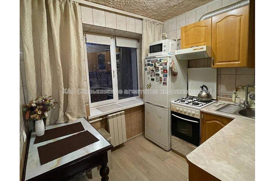 Продам квартиру, Познанская ул. , 1 кім., 30.50 м², капитальный ремонт 